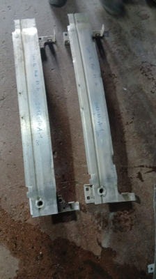2011-2016 AUDİ A1 ÖN TAMPON DEMİRİ