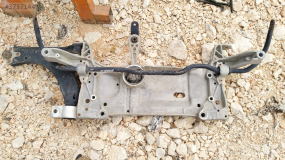 AUDİ A3 MOTOR TRAVERSİ ÇIKMA ÇEVİK OTO