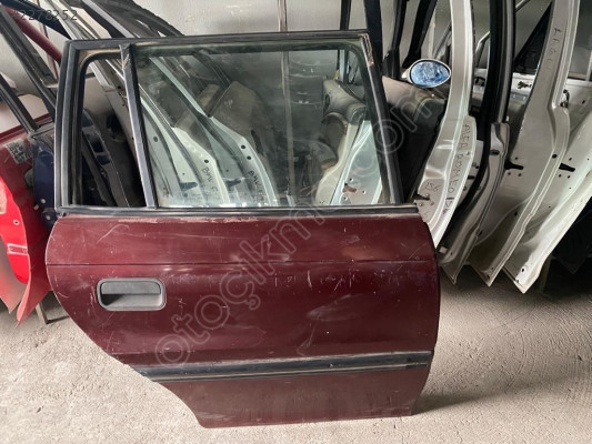 OPEL ASTRA F SAĞ ARKA KAPI CAM KRİKOSU STATİONWAGON