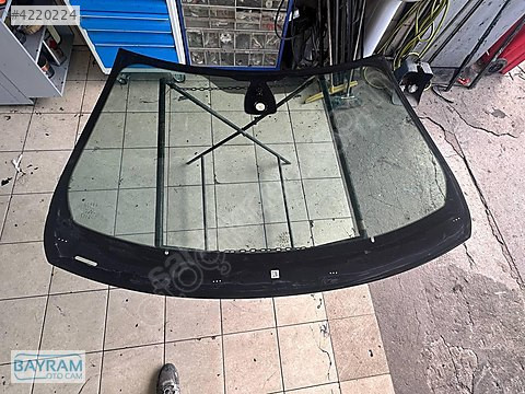 RENAULT MEGANE 4 ÇIKMA ÖN CAM