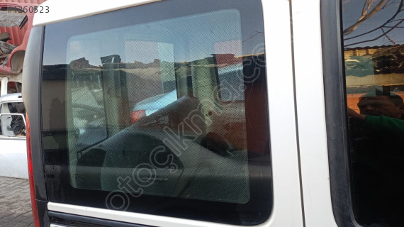 fiat doblo sağ arka cam