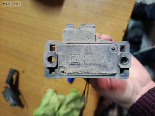 Opel corsa b 1.4 8 valf map sensörü cıkma orjinal