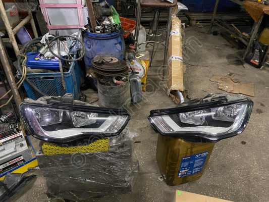 AUDİ A3 SEDAN ÖN SAĞ SOL FAR TAKIMI ORJİNAL ÇIKMA