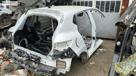 RENAULT CLİO 4 TAVAN ARKA ÇAMURLUK BURSA MG