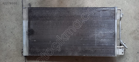 VW T5 klima radyatörü OEM 7H0820411E çıkma orj hatasız