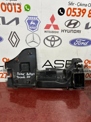 PEUGEOT PARTNER TORPİDO ALT PLASTİK 041S7T06
