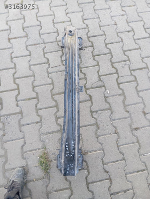 Skoda süper b ön tampon demiri 2012 2017 arası