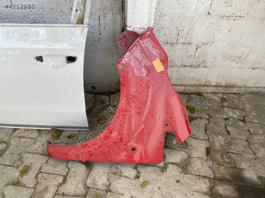 Ford Courier sol çamurluk çıkma orjinal