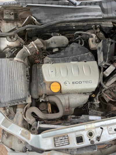 Vetra. 1.8.  Motor