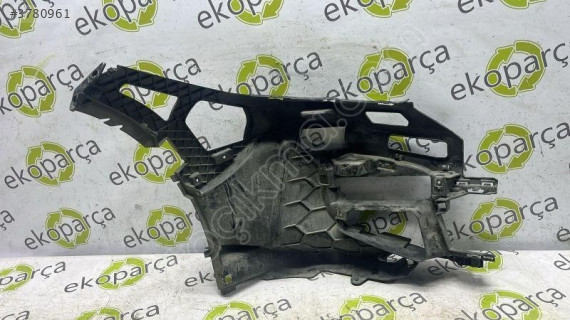 BMW 1 SERİSİ 2018 2022 F40 SOL ÖN SİS FAR YUVASI 51118070937