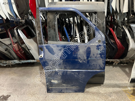 VOLKSWAGEN TRANSPORTER T4 SAĞ ÖN KAPI ÇIKMA