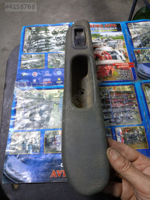 Corolla 98 04 sol cam düğmesi ve kapı içden asılma plastiği