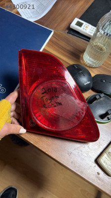 Toyota corolla sol arka bagaj stobu