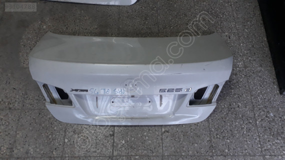 BMW F10 BAGAJ