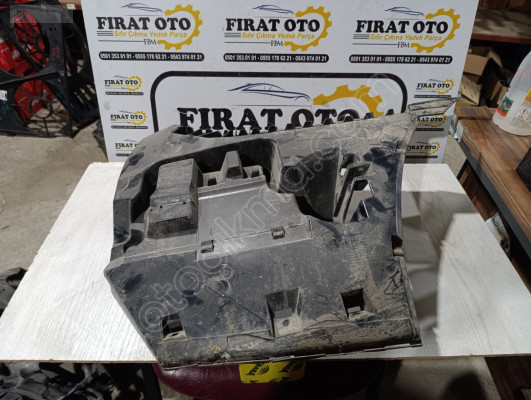 51127331608 BMW F10 LCİ SOL ARKA TAMPON BRAKETİ