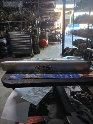 1C15-13N775-AR Ford Connect arka plaka lambası plastiği