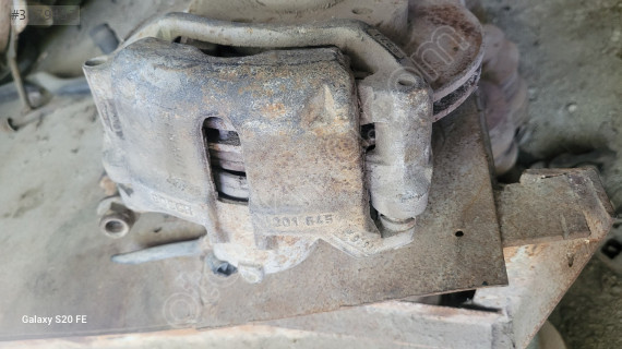 Renault kango sol ön fren merkezi