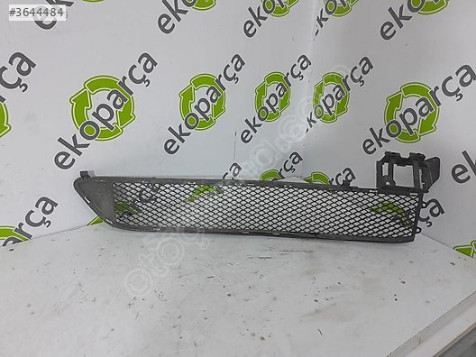 MERCEDES B SERİ 2011 2014 W246 ÖN TAMPON ORTA IZGARA A246885222