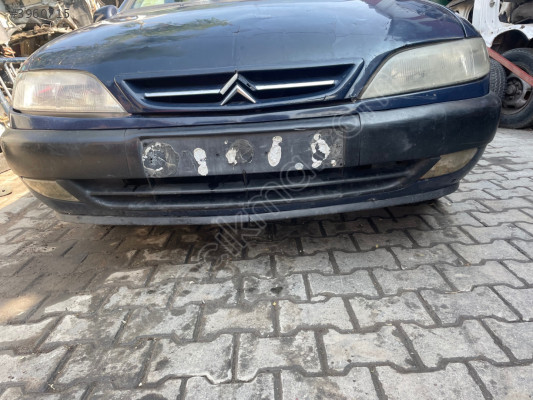 Citroen Xsara sol ön far