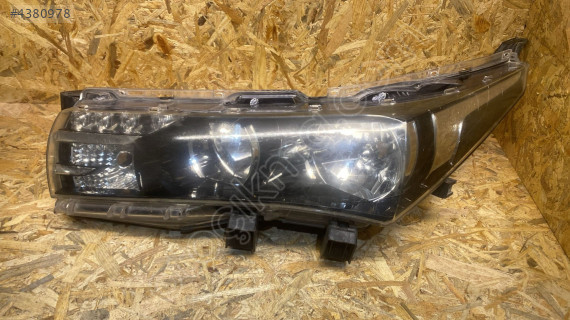 TOYOTA COROLLA E160/E170 2013-2015 SOL ÖN FAR 81150-02E71