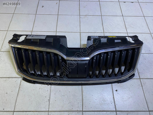 Skoda Octavia Ön Panjur 2017-2020 5E0853653