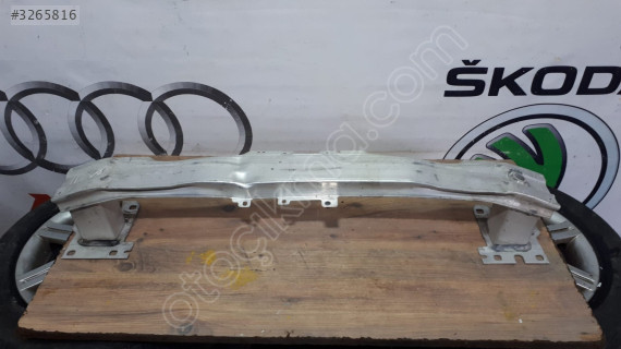 AUDİ A3 ORJİNAL ÇIKMA ÖN TAMPON DEMİRİ