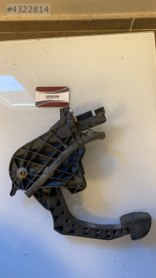 1K1721059AD volkswagen golf 5 debriyaj pedalı ve merkezi