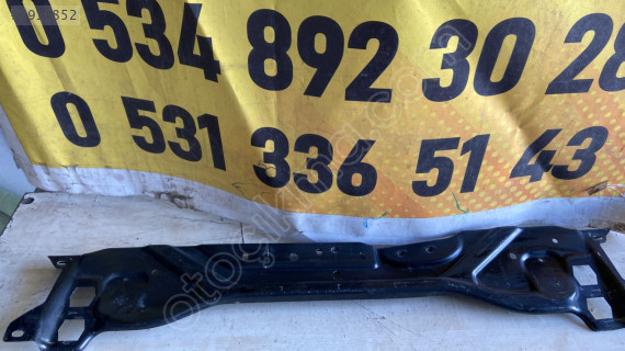 Mercedes E-Serisi W212 Ön Panel Üst Parça - A2126201100