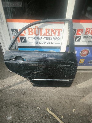 Kia Cerato sağ arka kapı orijinal çıkma