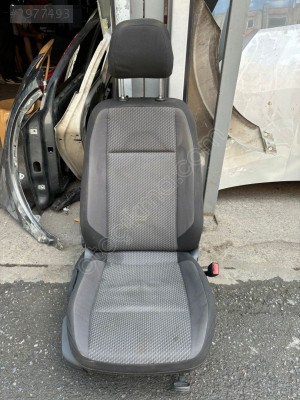 PASSAT B8 YOLCU KOLTUĞU
