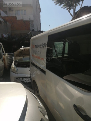 RENAULT TRAFIC SAĞ ARKA ÇAMURLUK . KONUK OTO 05323167897