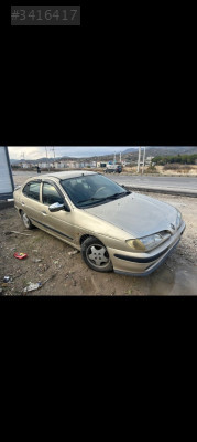 RENAULT MEGANE SAĞ ÖN KAPI