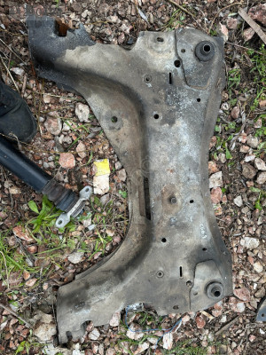 RENAULT CLİO 3 ÖN TRAVERS ÜÇEL OTO ÇIKMA BURSA