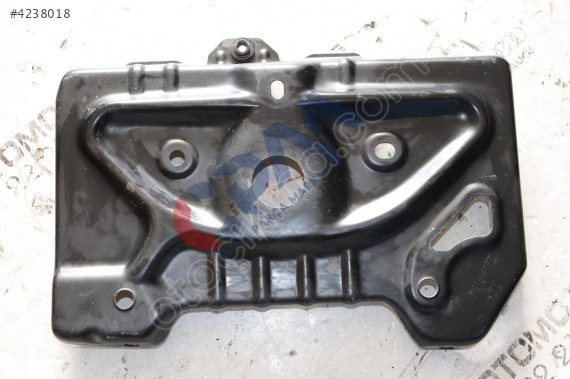 MERCEDES E SERİSİ A212 W212 AKÜ YUVASI A2126200018