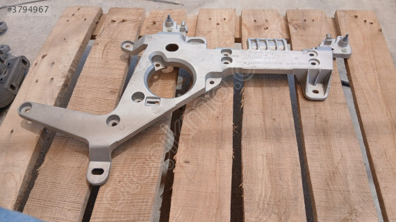 MERCEDES ACTROS MP 4 TAMPON MONTAJ BRAKETİ A9608850845