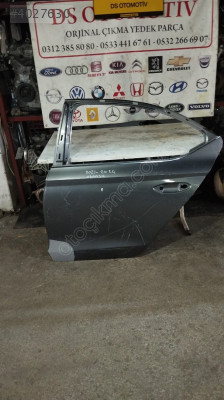 2021-2024 SKODA OCTAVİA SOL ARKA KAPI