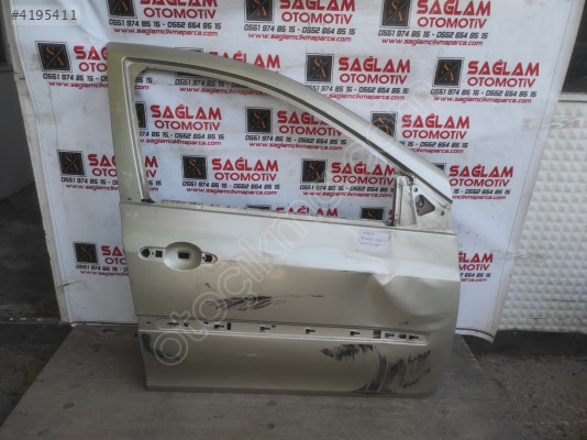 ÇIKMA RENAULT CLİO-3 SAĞ ÖN KAPI