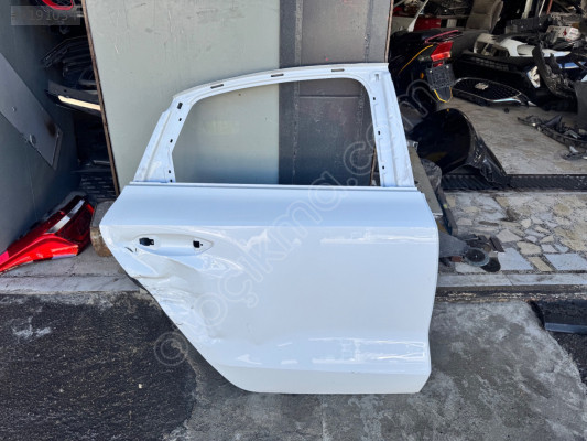 AUDİ A3 SEDA SAĞ ARKA KAPI  BEYAZ ÇIKMA ORJİNAL 2021-2025