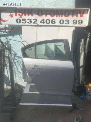 chevrolet cruze sağ arka kapı çıkma orjinal hatasız gri