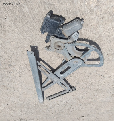 Toyota Corolla Sol Ön Cam Krikosu 2013 - 2018 Çıkma