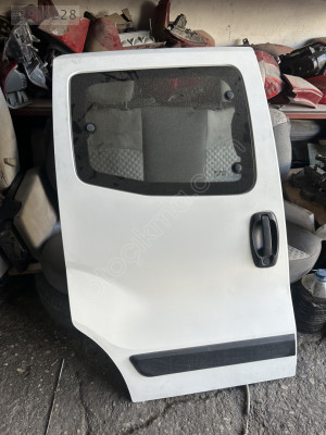 FİORİNO SAĞ ARKA KAPI