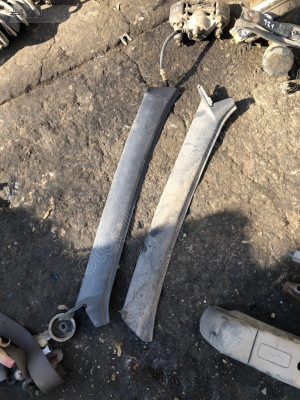 MAZDA 121 ÖN DİREK PLASTİĞİ