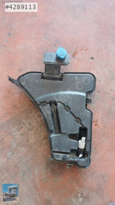 TURKUAZ BMW G30 SİLECEK SU DEPOSU ORJİNAL