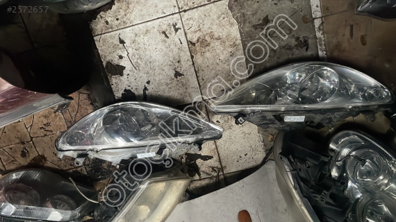 Peugeot 307 sağ sol ön farlar