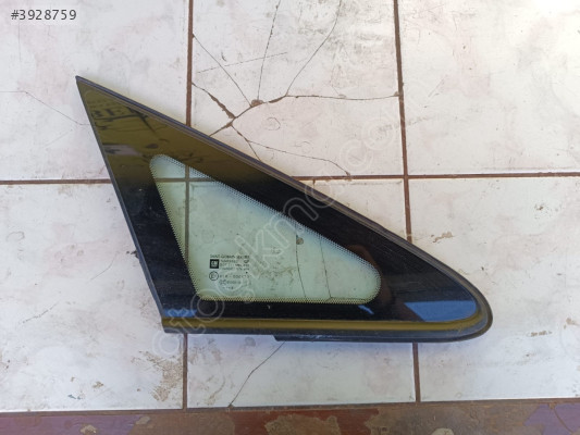OPEL CORSA D SAĞ ÖN KELEBEK CAMI ÇIKMA ORJİNAL YEDEK PARÇA