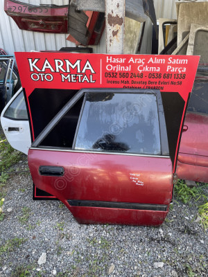 TOYOTA CARINA SAĞ ARKA KAPI
