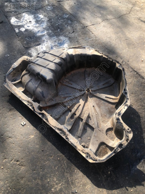 RENAULT MEGANE 2 PLASTIK BAGAJ HAVUZU