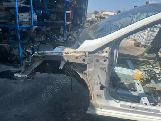 RENAULT MEGANE4 SOL ÖN ÇEYREK ŞASE OTO FEDAİ
