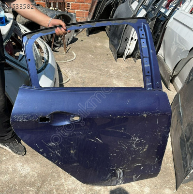 PEUGEOT 208 SAĞ ARKA KAPI