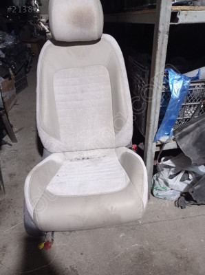 VOLKSWAGEN PASSAT B8 SAĞ ÖN KOLTUK
